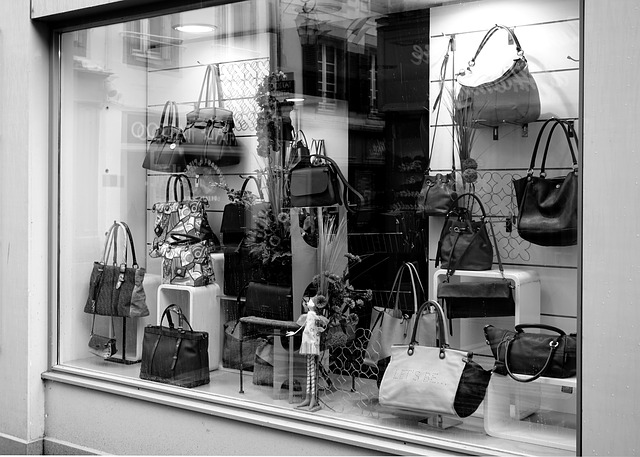 Do Pawn Shops Buy or Pawn Handbags?