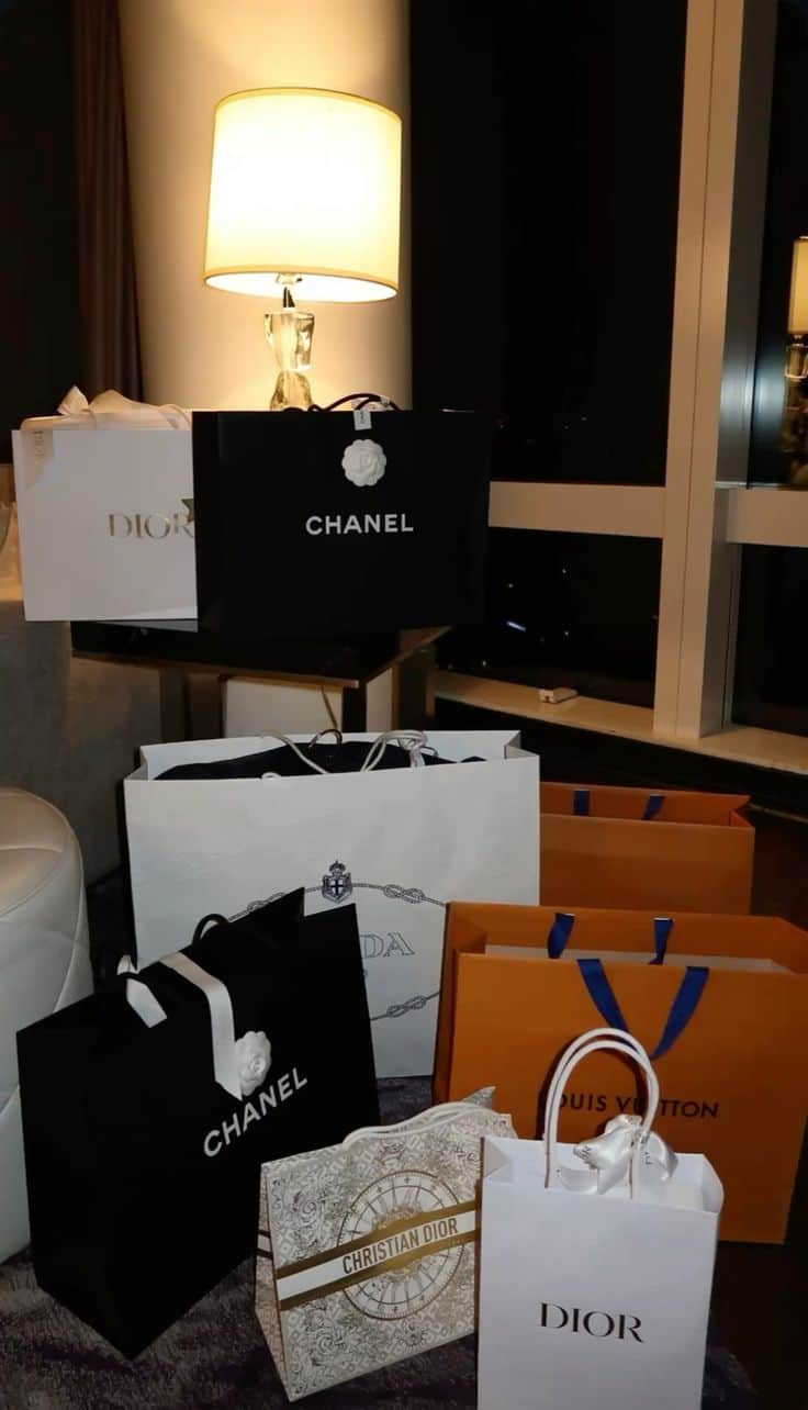 900Fbb1992B53Dbbe4D71Feb2B05677F 11